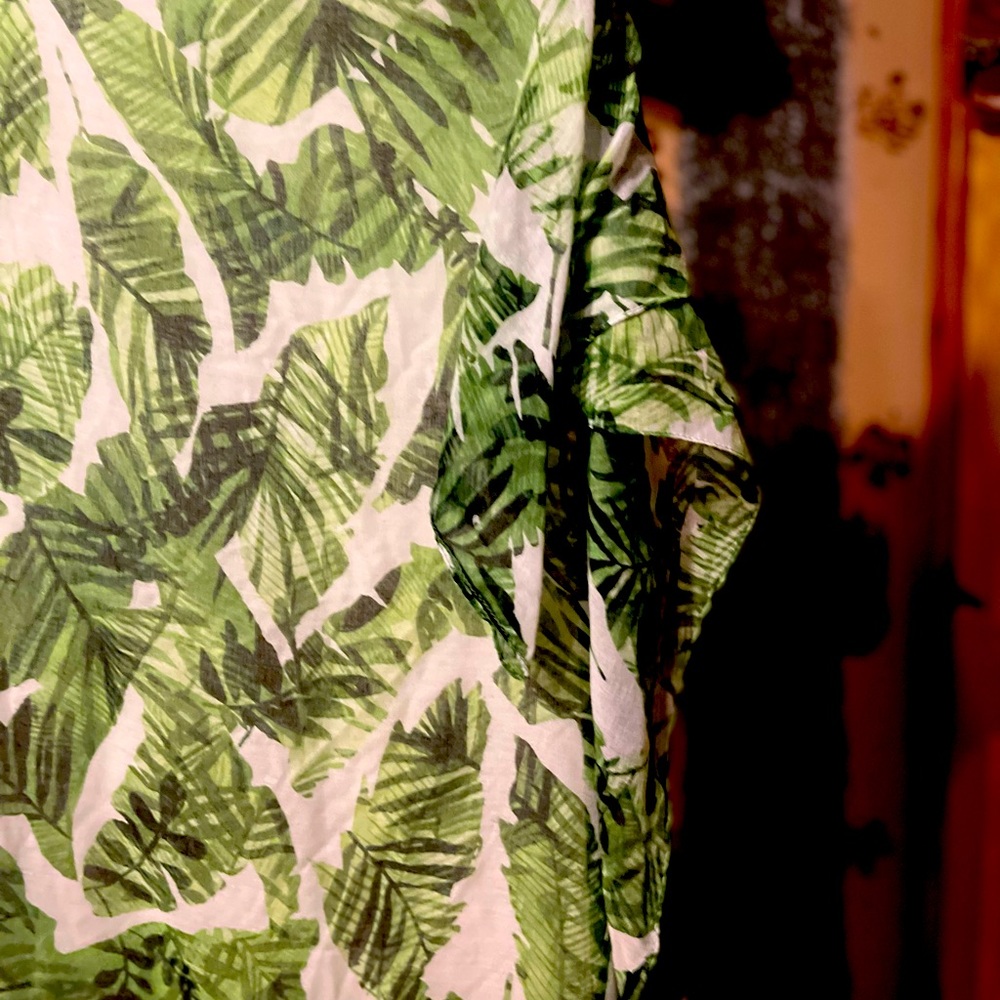 Large leaf print scarf